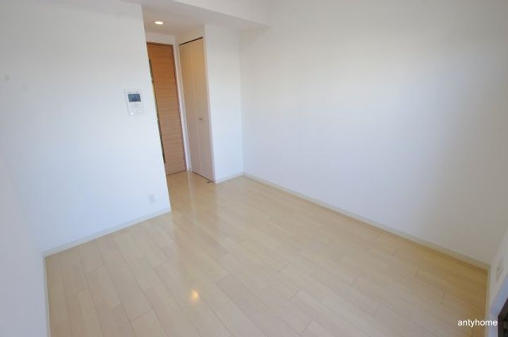 エスリード福島WESTの居間