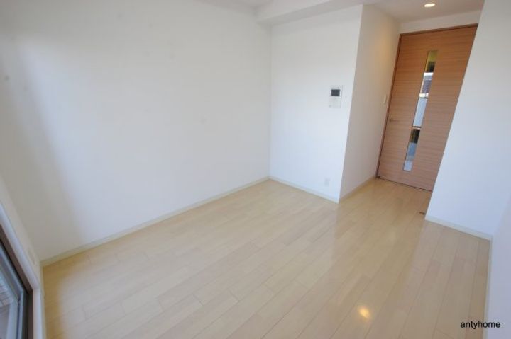 エスリード福島WESTの居間