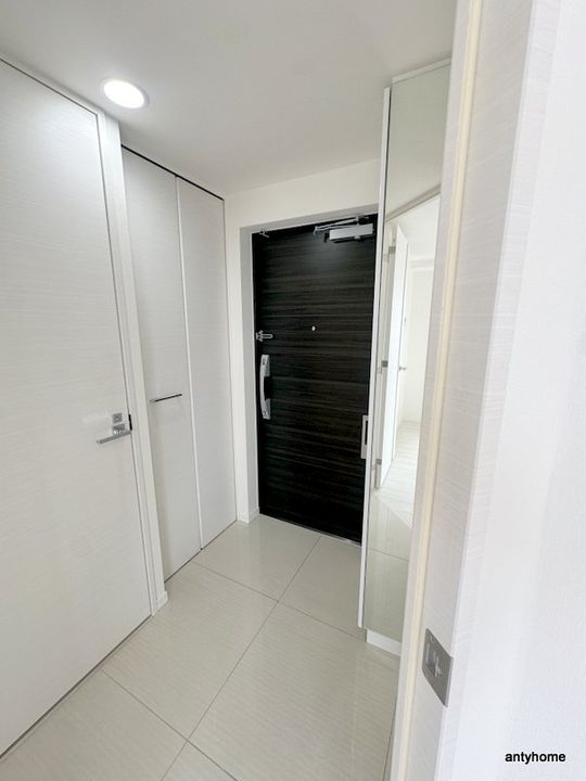 S-RESIDENCE難波Brillerの玄関