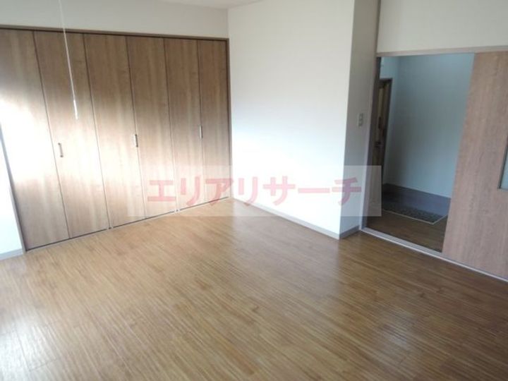 伸晃マンションの居間