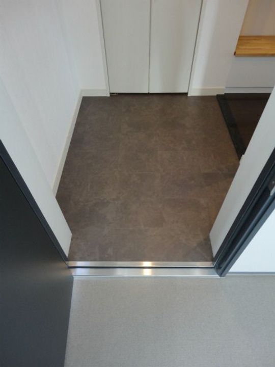 ピュアコートⅣの玄関