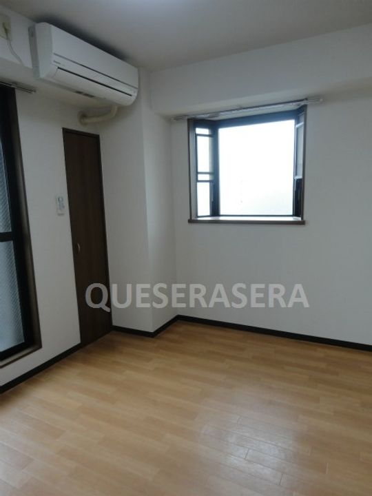 グローハイツ松崎町の居間