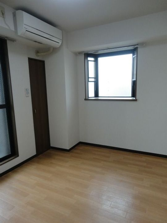 グローハイツ松崎町の居間