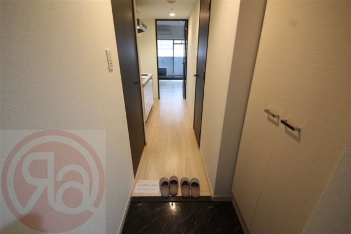 LAV心斎橋WEST1403の玄関