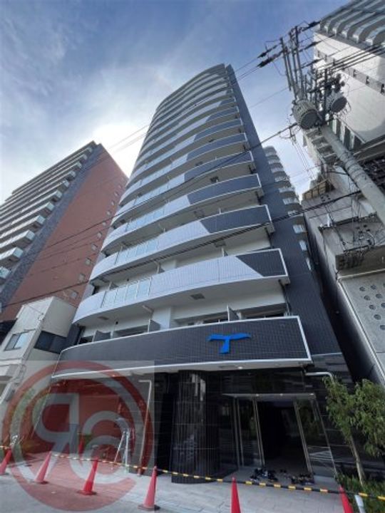 セレニテ阿波座ミラクの外観