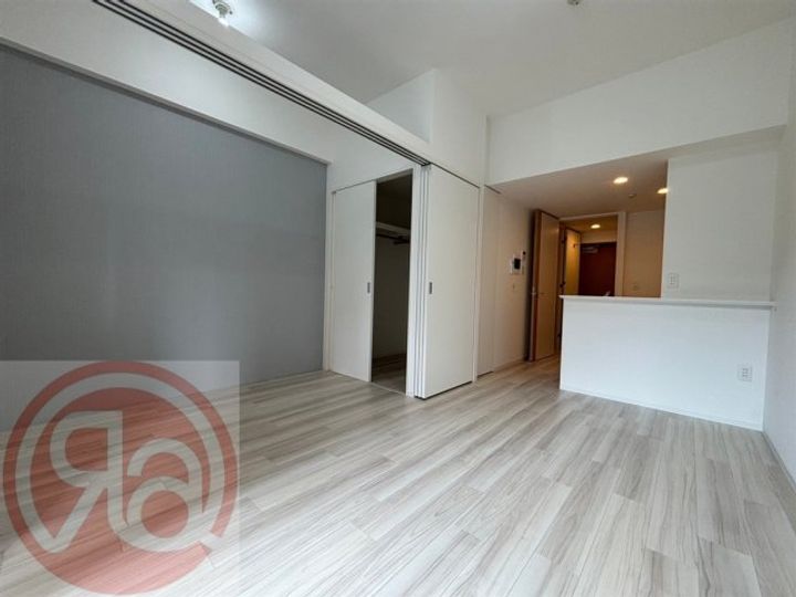 セレニテ阿波座ミラクの居間