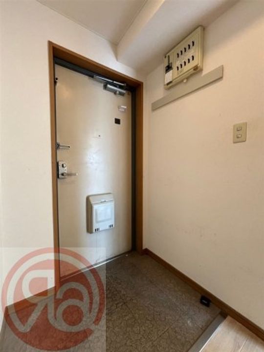 大阪府大阪市西区南堀江1丁目(マンション)の賃貸物件の玄関