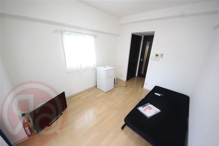 アーデン京町堀ウエスト706の居間