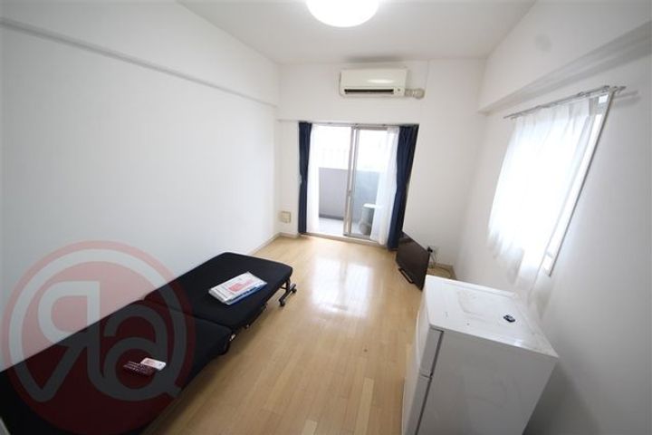 アーデン京町堀ウエスト706の居間