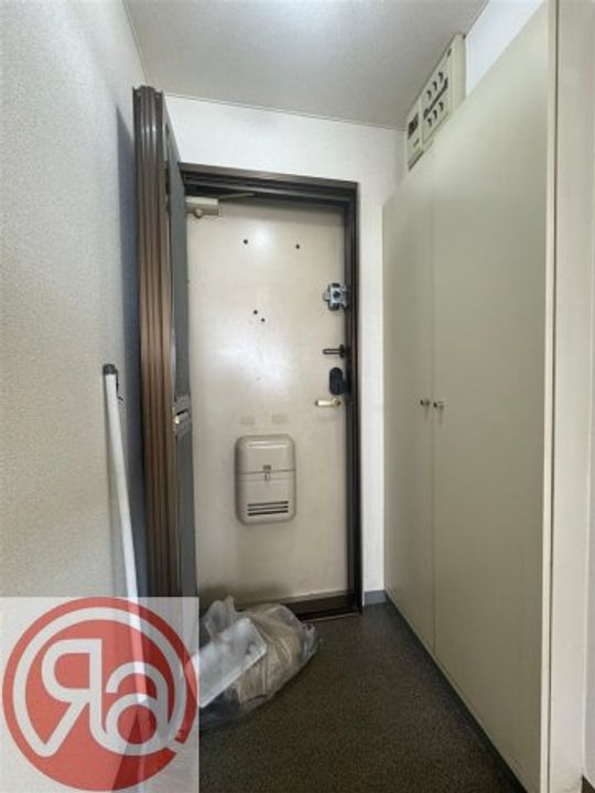 ラビアンローズの玄関