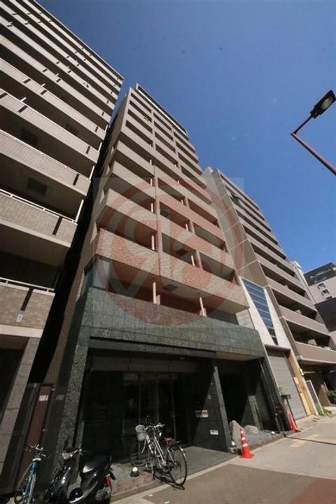 プレサンス千日前通の外観