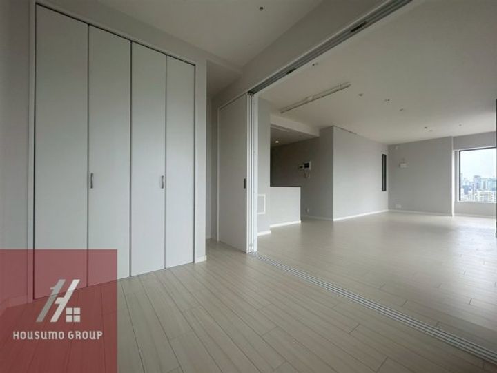 シティタワー堀江の居間