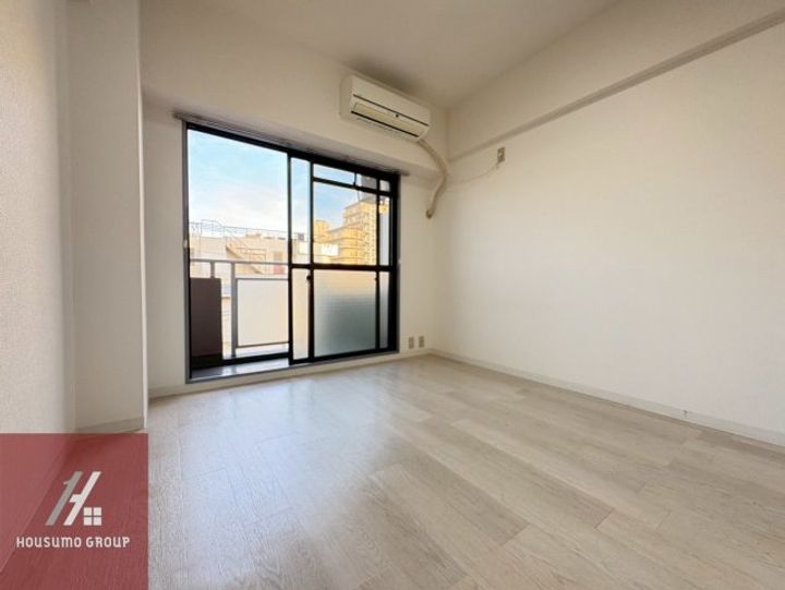 おおきに北梅田サニーアパートメントの居間