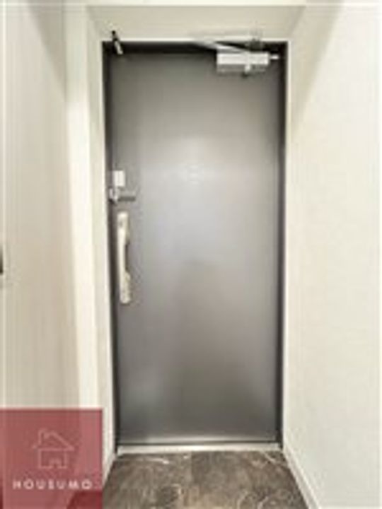 プレサンス堺筋本町エグゼブラン の玄関