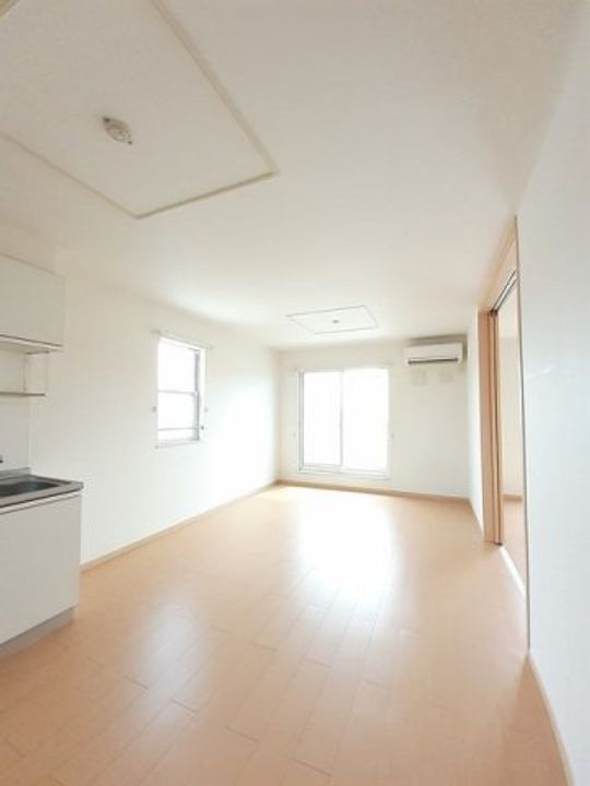 サンリット・スクエアBの居間