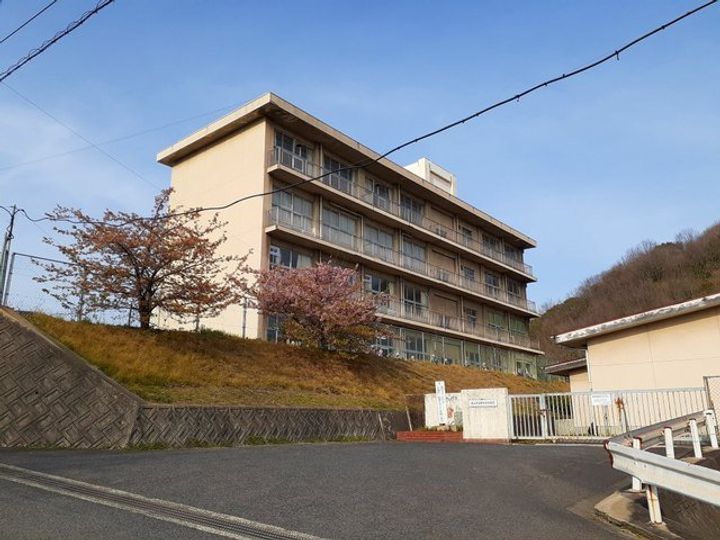 ル・メリディアンDの周辺