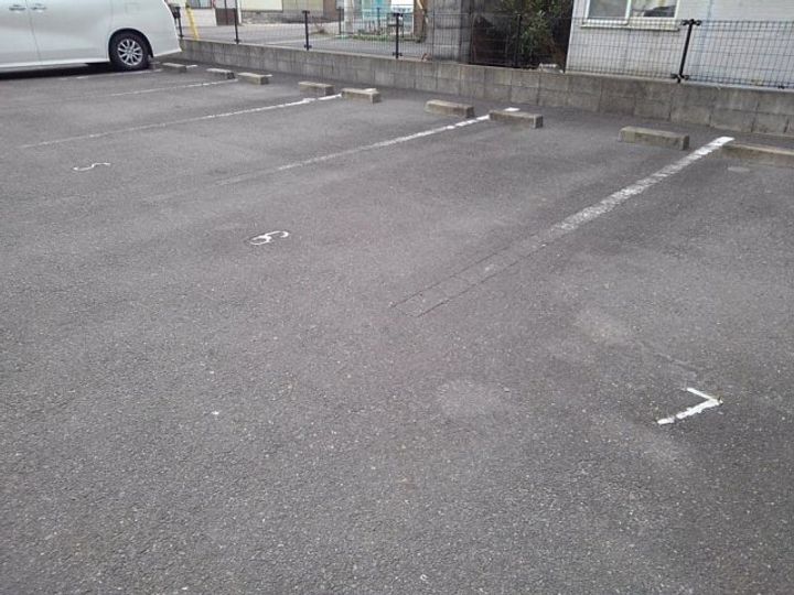 レオパレスエトワール 栗林106のその他画像