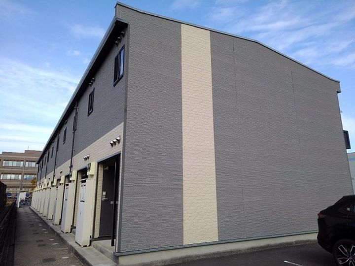 レオパレスキュルティ上林202の外観