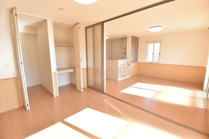 サンパティーク C棟201の居間