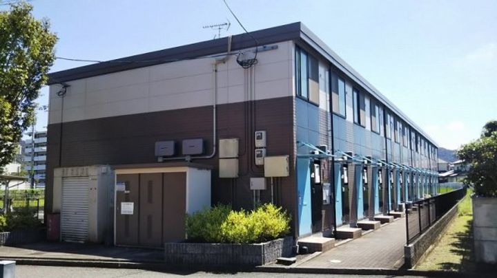 レオパレス新名110の外観