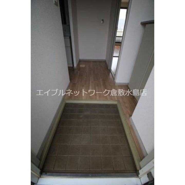岡山県倉敷市児島元浜町(アパート)の賃貸物件の玄関