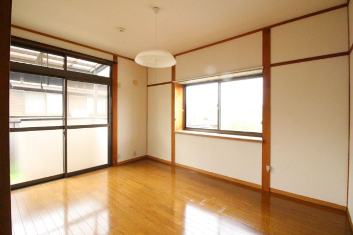 岡山県倉敷市中島(アパート)の賃貸物件の居間