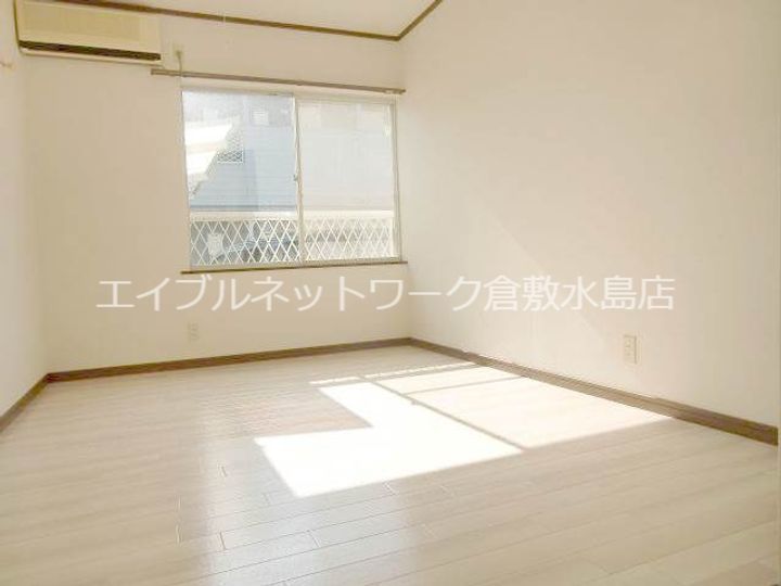 サザリィ川崎105の居間