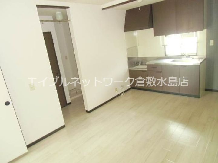 グリーンパーク西辛川Cの居間