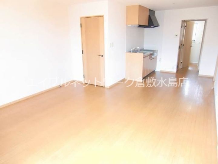 モントワール Aの居間