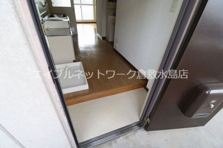 アースウェルの玄関