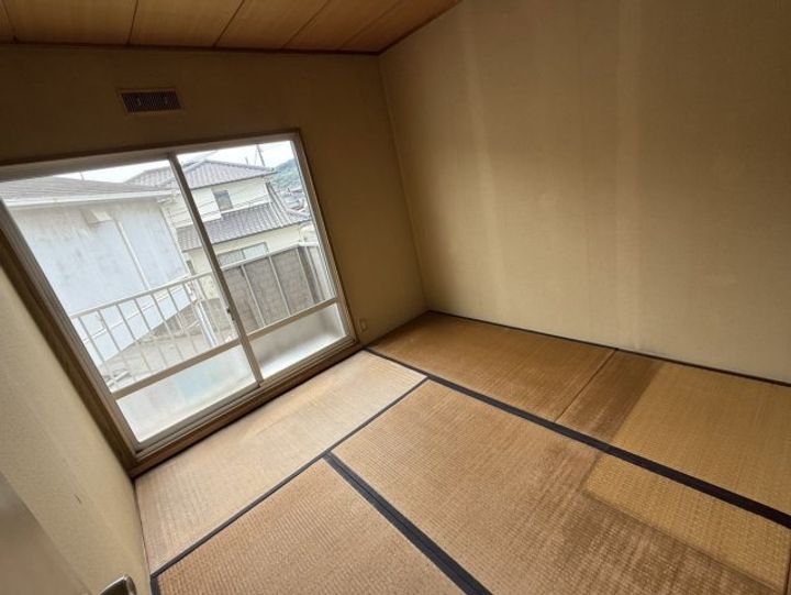 岡山県倉敷市西富井(アパート)の賃貸物件202号室の居間