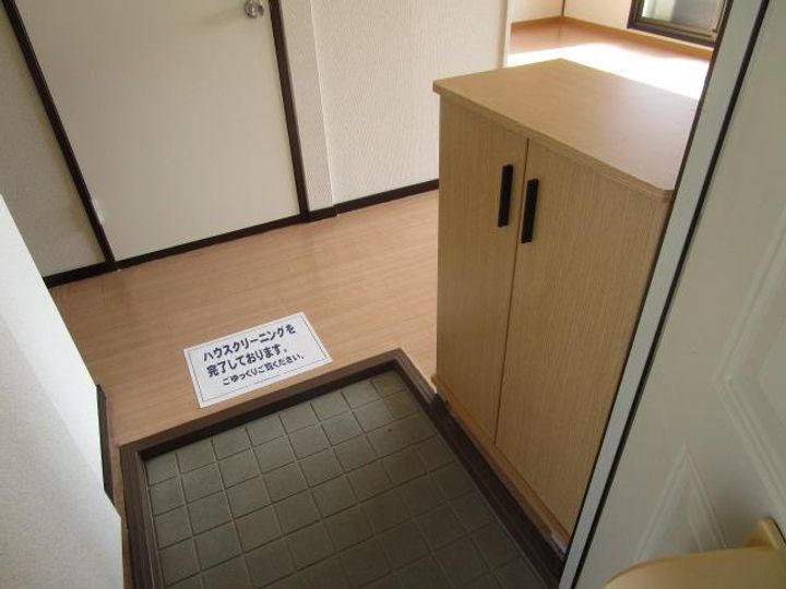 岡山県倉敷市酒津(アパート)の賃貸物件A203号室の玄関