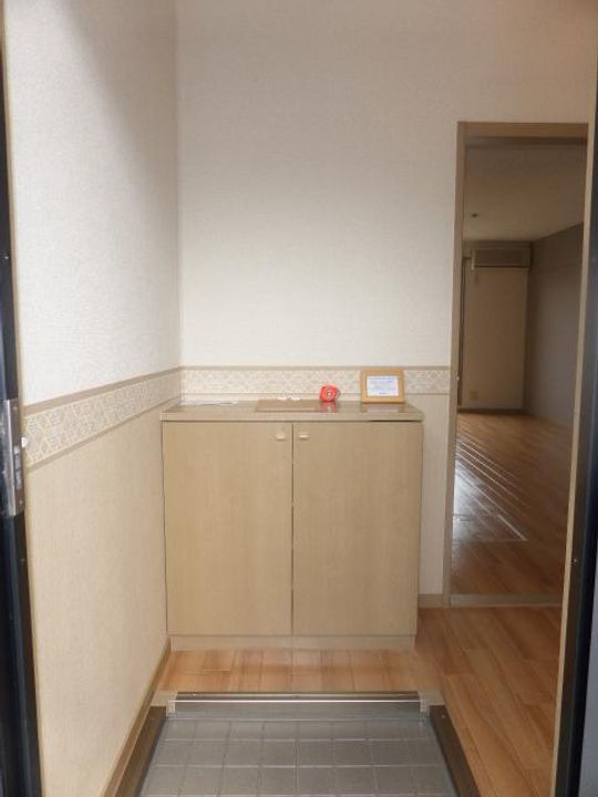 岡山県倉敷市中島(アパート)の賃貸物件102号室の玄関