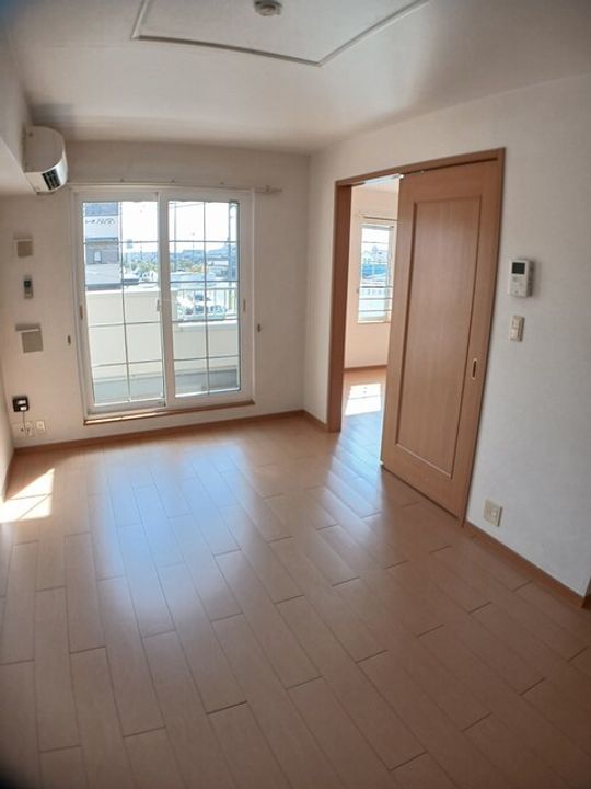 岡山県倉敷市東塚5丁目(アパート)の賃貸物件の居間