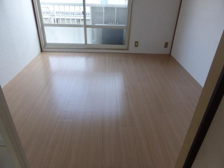中庄サンプラザ B201号室の居間
