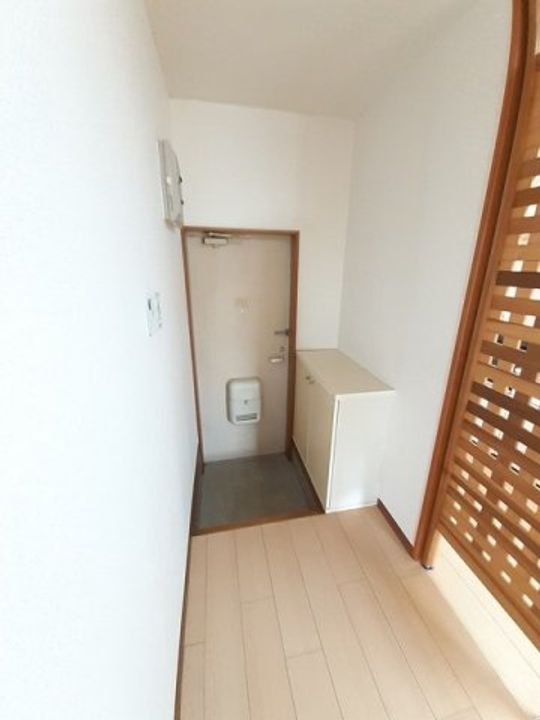 岡山県倉敷市四十瀬(アパート)の賃貸物件の玄関