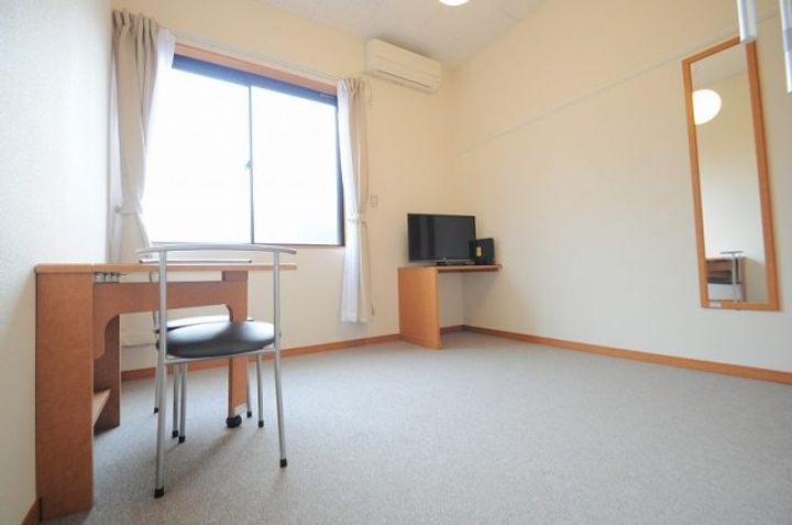 レオパレスピュア高松202の内装