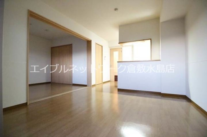 F-city老松町の居間