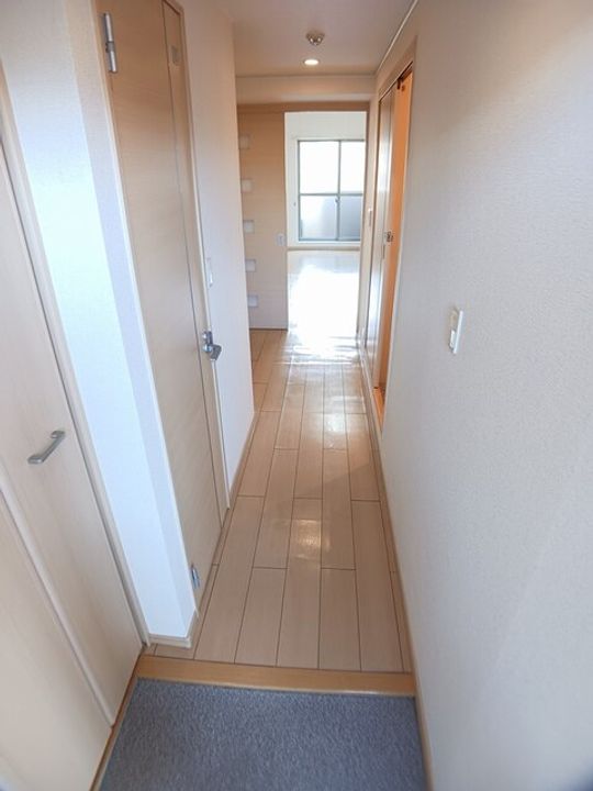岡山県倉敷市東塚5丁目(マンション)の賃貸物件の玄関