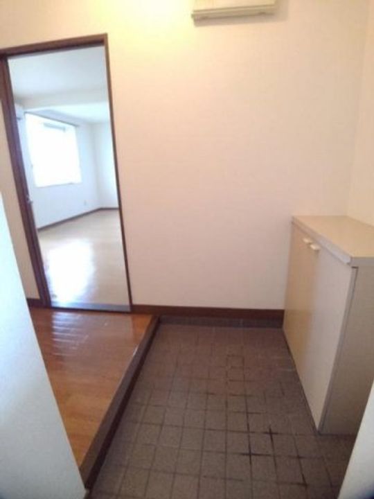 Dカントリーハイツの玄関