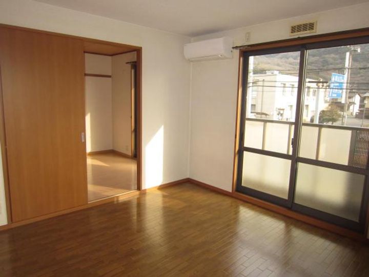 岡山県倉敷市広江2丁目(アパート)の賃貸物件201号室の居間