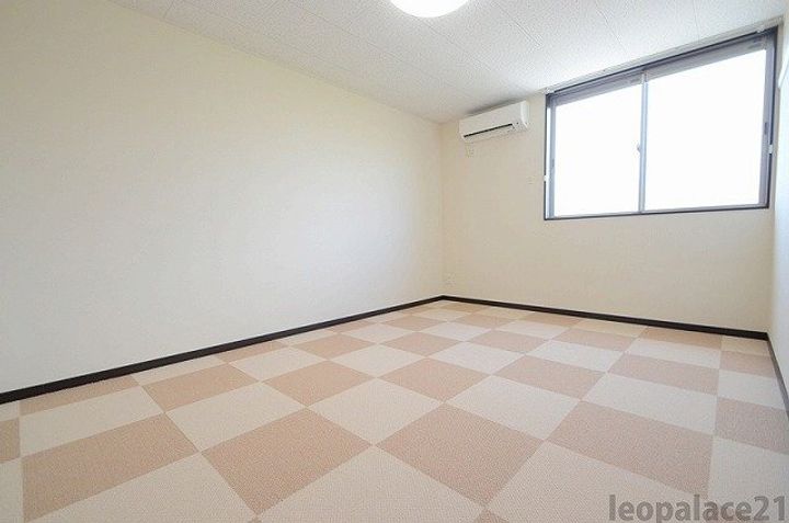 岡山県倉敷市水島北亀島町(アパート)の賃貸物件103の居間