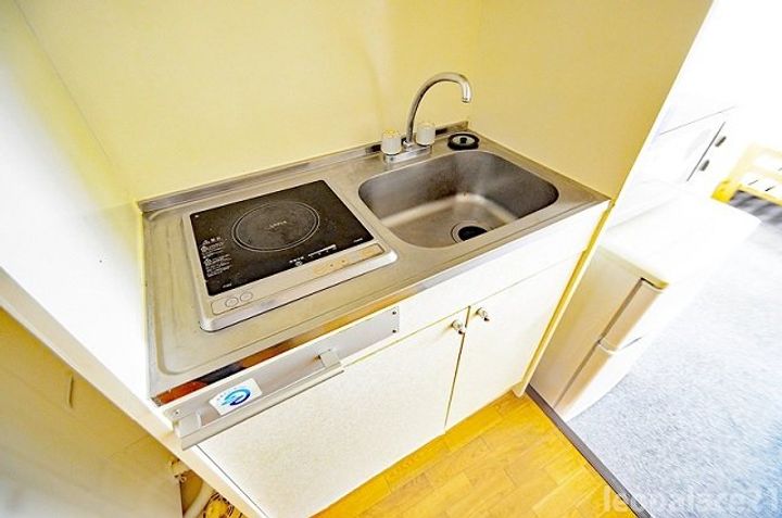 岡山県倉敷市東富井(アパート)の賃貸物件203のキッチン