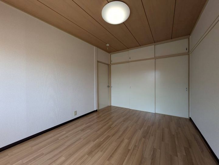 岡山県浅口市鴨方町六条院東(アパート)の賃貸物件202の居間