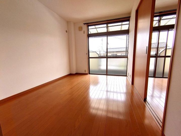 岡山県倉敷市沖(アパート)の賃貸物件202の居間