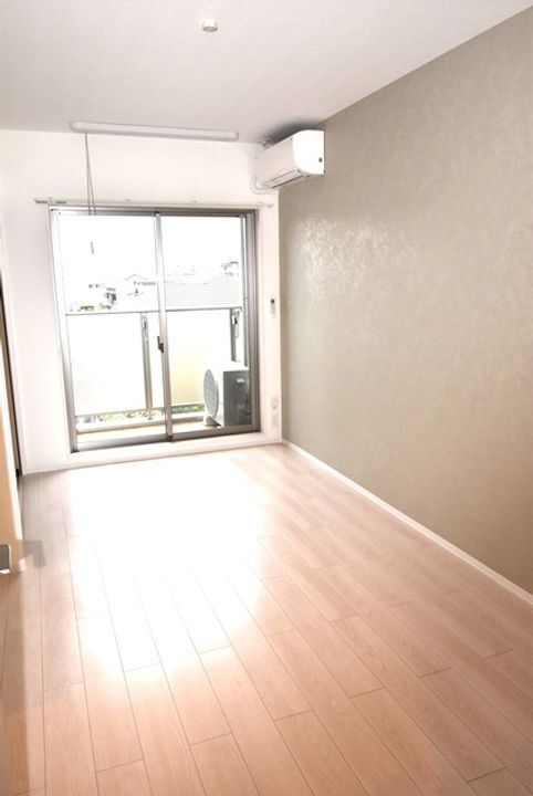 月光東福山駅前214の居間