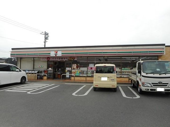 ル コルヌイエBの周辺