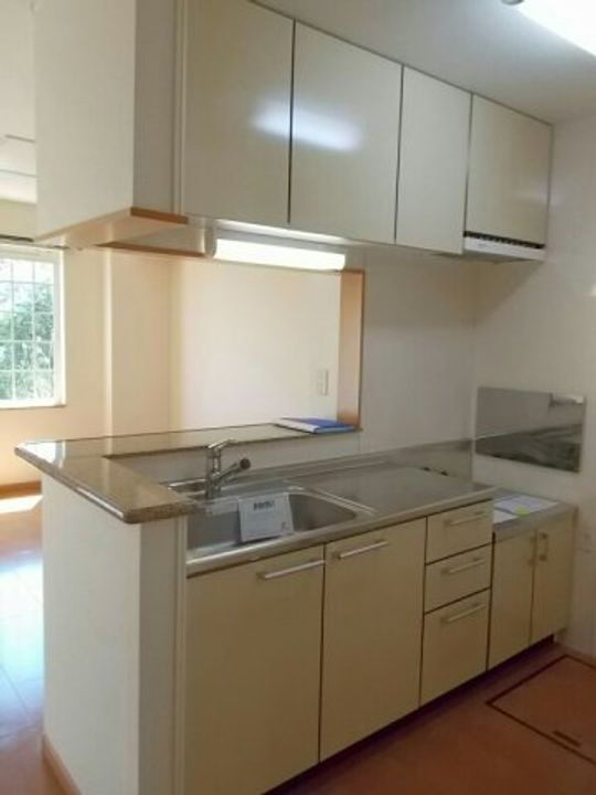 ル コルヌイエBのキッチン