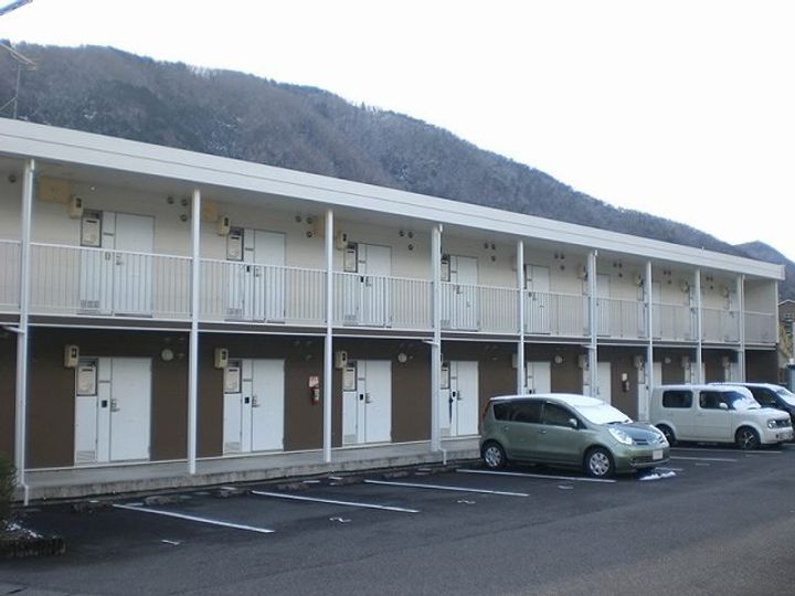 レオパレスwill203の玄関