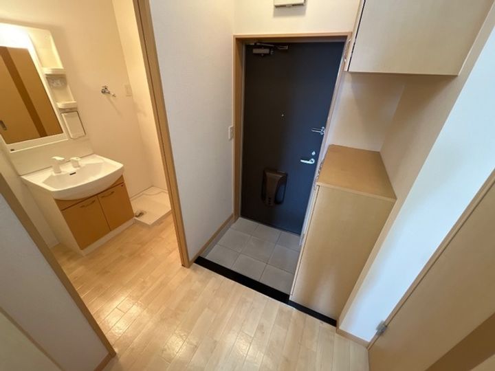 岡山県倉敷市東富井(アパート)の賃貸物件の玄関